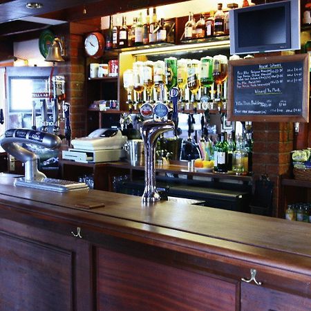 Lion And Fiddle Hotel Trowbridge Luaran gambar