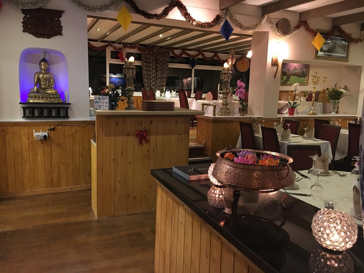 Lion And Fiddle Hotel Trowbridge Luaran gambar